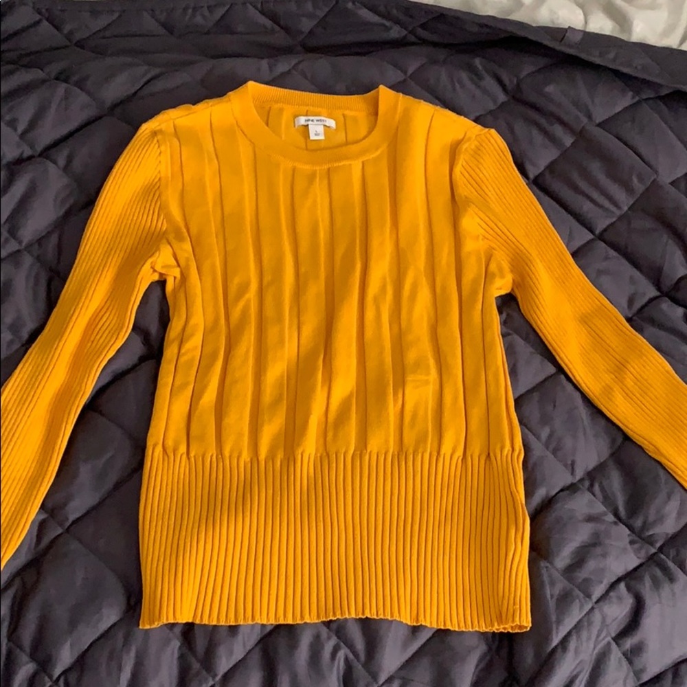 NWOT Mustard yellow knitted sweater